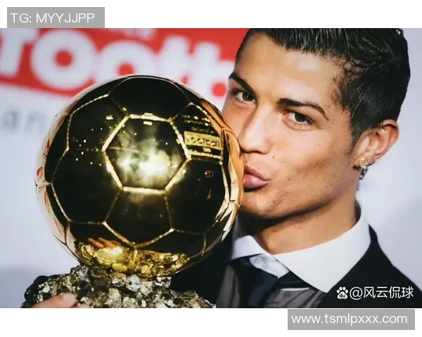 罗纳尔多足球明星摆件精美设计展现球王风采完美呈现运动魅力 罗纳尔多足球明星摆件精美设计展现球王风采完美呈现运动魅力