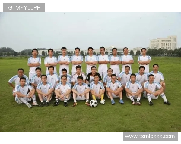 足球家族荣耀传承:一代又一代球星书写传奇历史 足球家族荣耀传承:一代又一代球星书写传奇历史