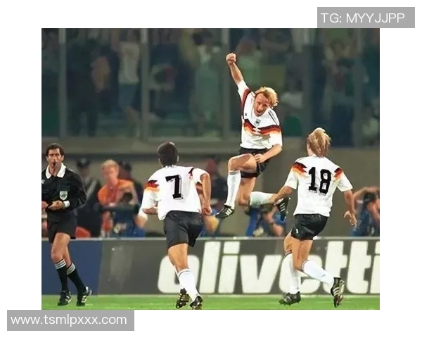 80年代足球传奇球星合影 回顾辉煌岁月与经典瞬间