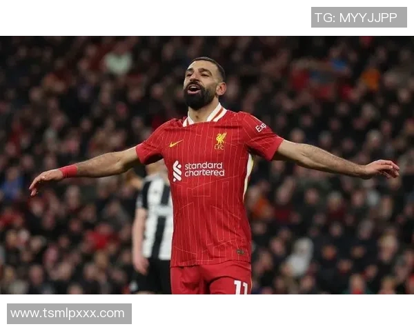 英国足球球星风采:探索英格兰足球巨星的传奇人生与赛场荣耀 英国足球球星风采:探索英格兰足球巨星的传奇人生与赛场荣耀