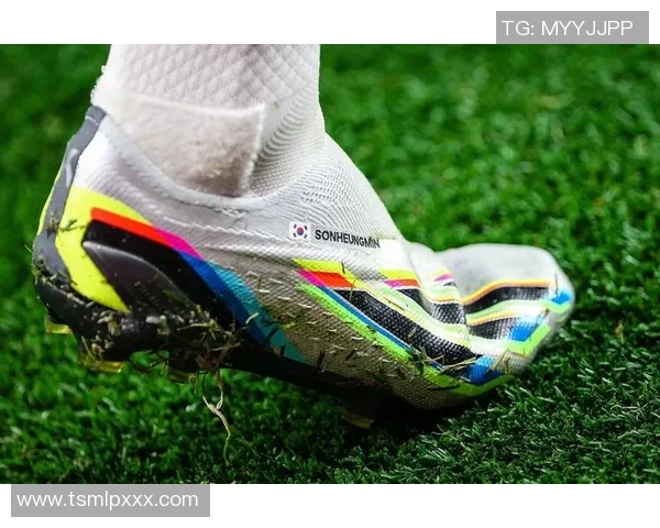 高颜值足球球星推荐鞋款一览 让你也能穿上同款装备展现风采 高颜值足球球星推荐鞋款一览 让你也能穿上同款装备展现风采